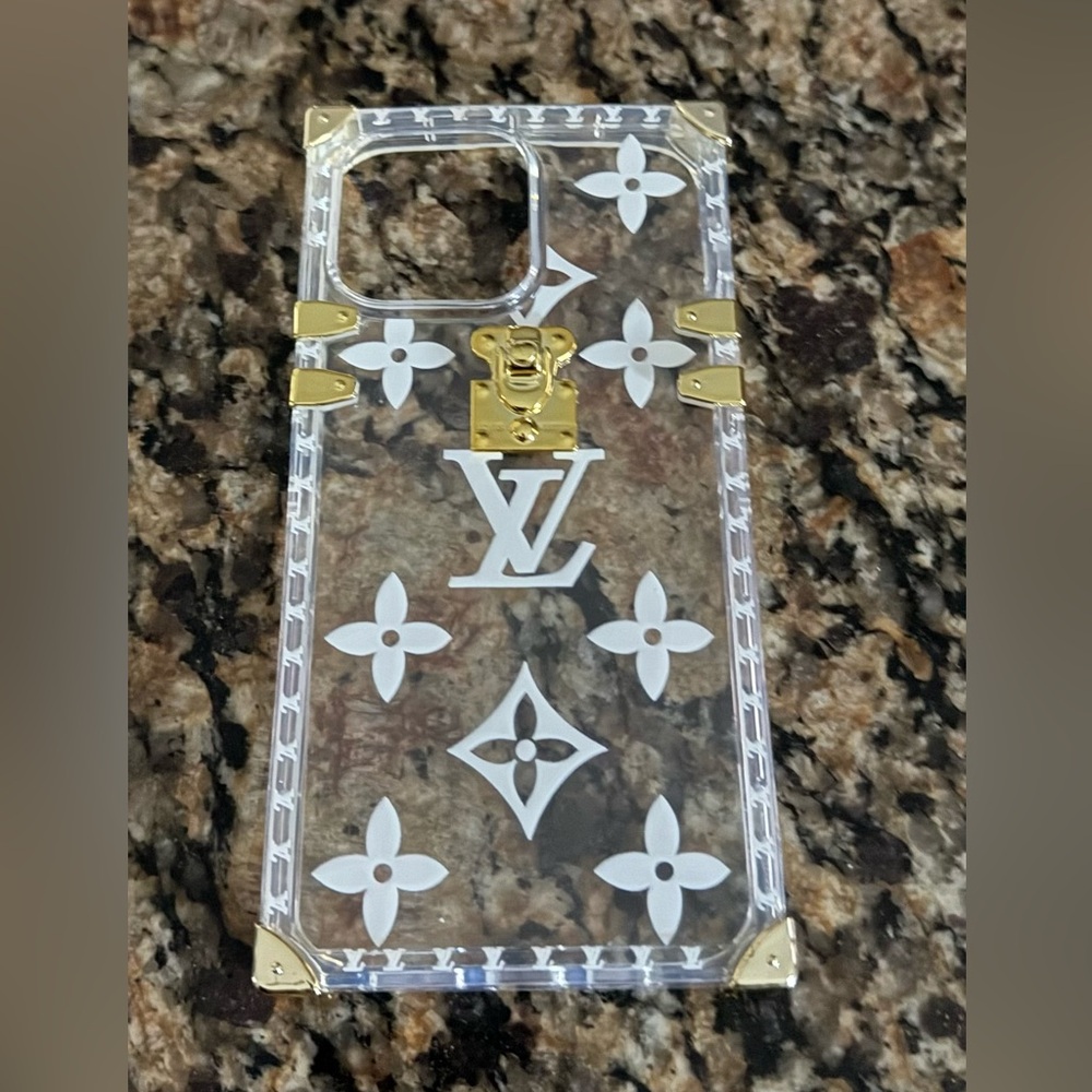 IPhone 15Pro Max case LV